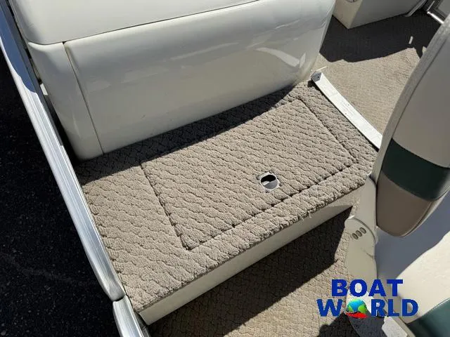 Slide: The Image of Lowe Suncruiser Trinidad 204 2005 - 19