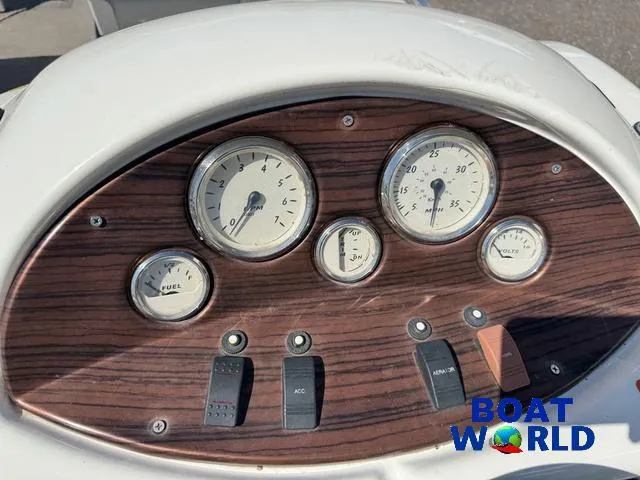 Slide: The Image of Lowe Suncruiser Trinidad 204 2005 - 23