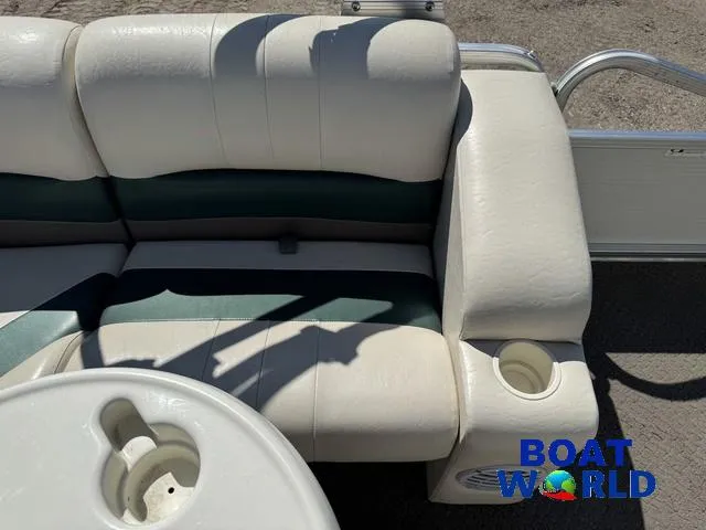 Slide: The Image of Lowe Suncruiser Trinidad 204 2005 - 29