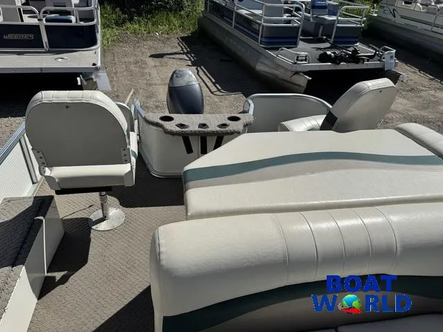 Slide: The Image of Lowe Suncruiser Trinidad 204 2005 - 32