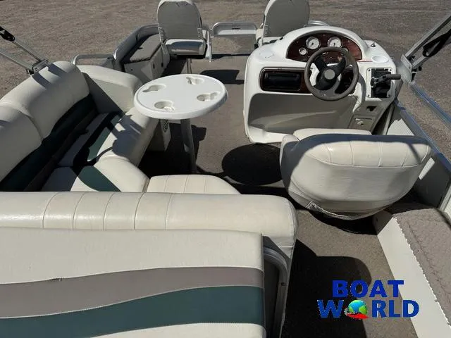 Slide: The Image of Lowe Suncruiser Trinidad 204 2005 - 33