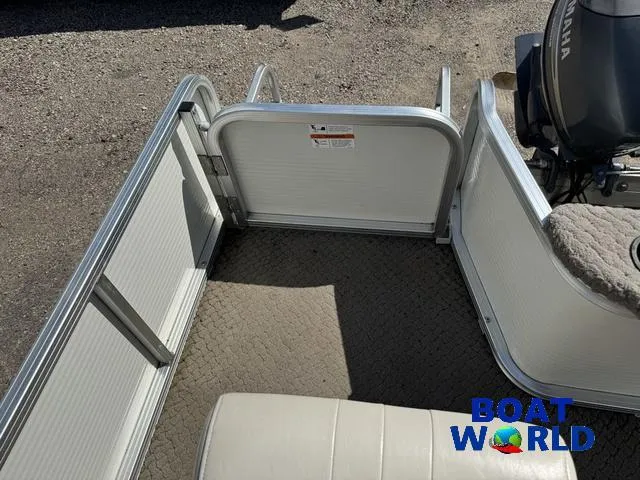 Slide: The Image of Lowe Suncruiser Trinidad 204 2005 - 42