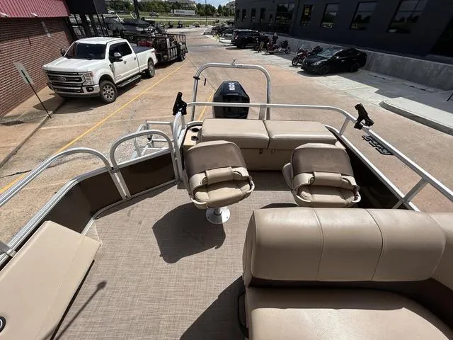 Slide: The Image of Sun Tracker SportFish™ 22 DLX 2019 - 9