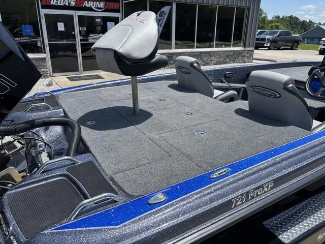 Slide: The Image of Phoenix Bass Boats 721 Pro XP 2023 - 4