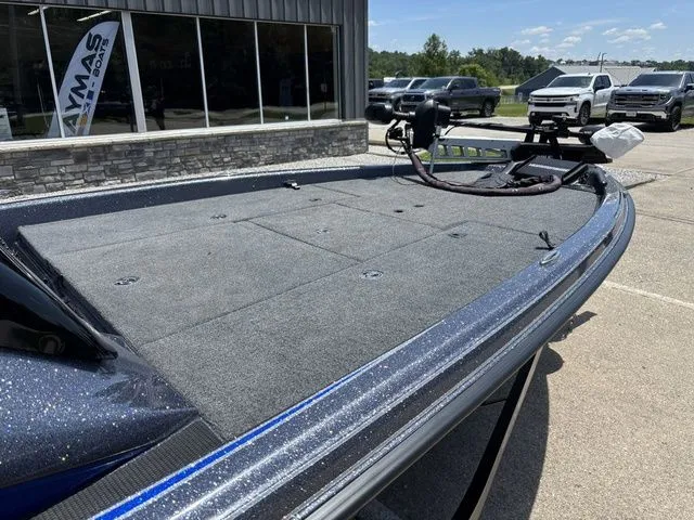 Slide: The Image of Phoenix Bass Boats 721 Pro XP 2023 - 7