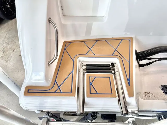 Slide: The Image of Sportsman Open 232 CC 2022 - 11