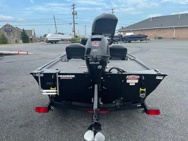 Slide: The Image of Tracker Bass Tracker Classic XL 2021 - 4