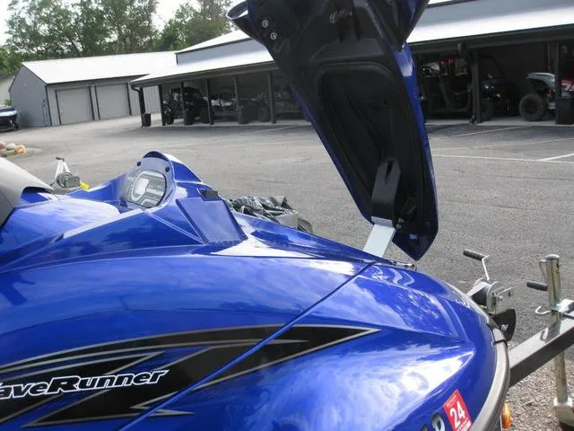 Slide: The Image of Yamaha VXR 1800 2013 - 9
