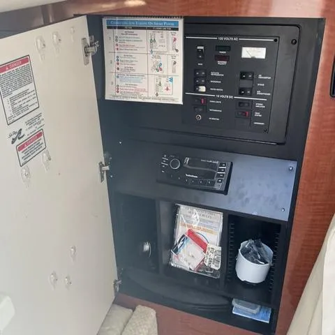 Slide: The Image of Sea Ray 280 Sundancer 2005 - 20