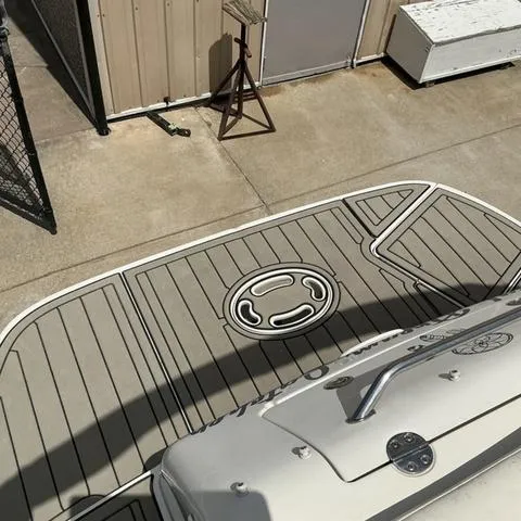 Slide: The Image of Sea Ray 280 Sundancer 2005 - 6