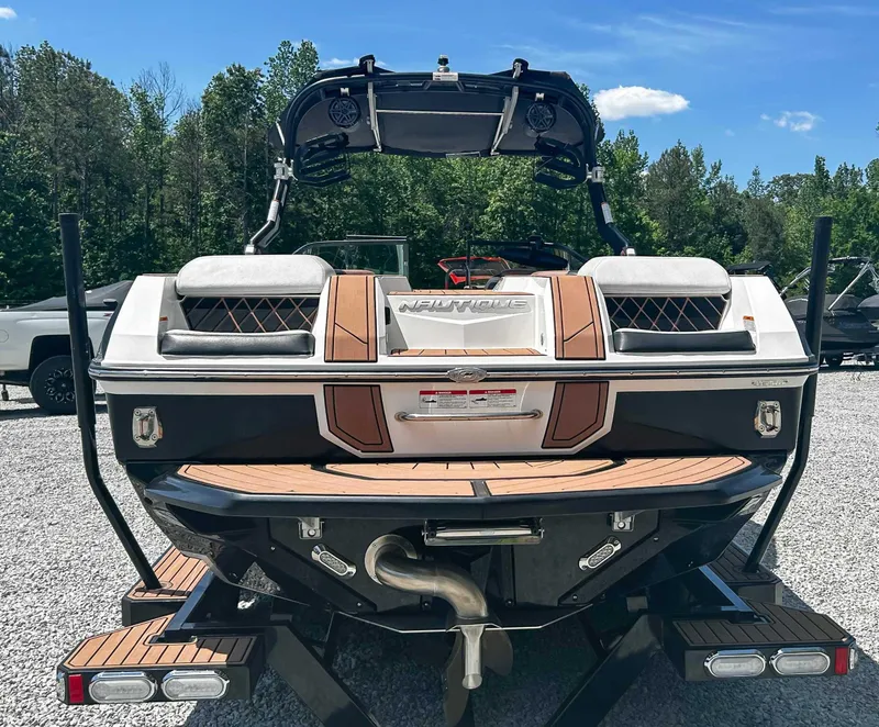 Slide: The Image of Nautique GS24 2018 - 8