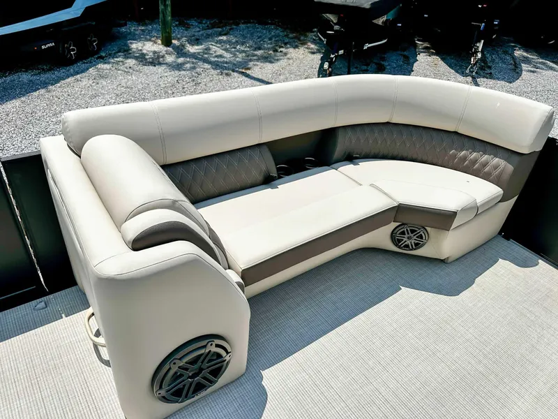 Slide: The Image of Harris Sunliner 250 (CWDH) 2025 - 12