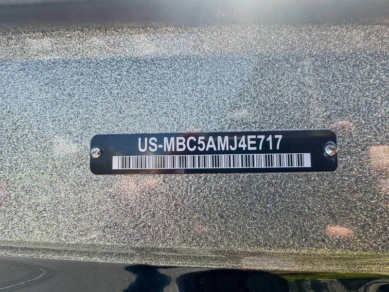 Slide: The Image of MasterCraft XT21 2017 - 17