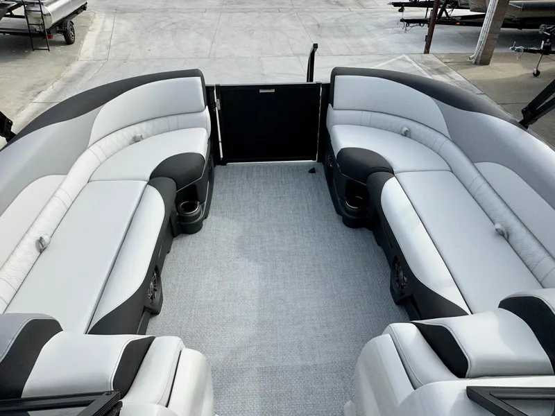 Slide: The Image of Avalon 23' LSZ Platinum Elite Windshield w/ 150HP Mercury! 2025 - 15