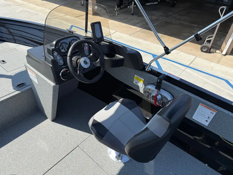 Slide: The Image of Crestliner 1650 Kodiak 2025 - 3