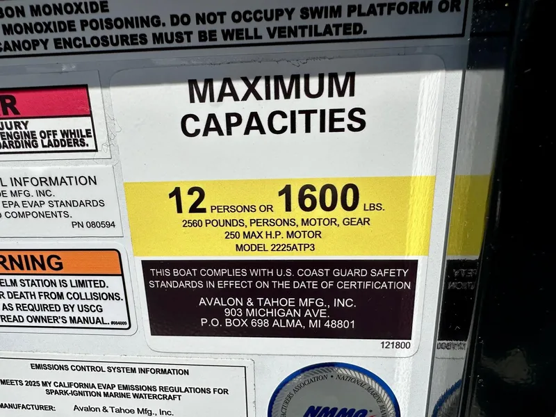 Slide: The Image of Avalon LSZ - 23 FT Elite Windshield w/ 150HP Mercury! 2025 - 7