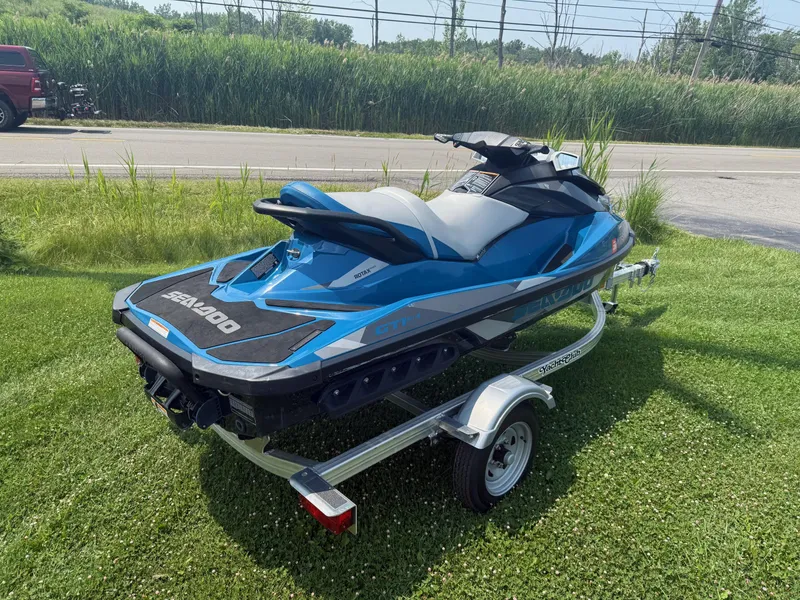 Slide: The Image of Sea-Doo GTI SE 155 2019 - 4