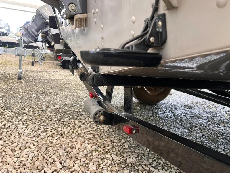 Slide: The Image of G3 Angler V185 F 2009 - 10