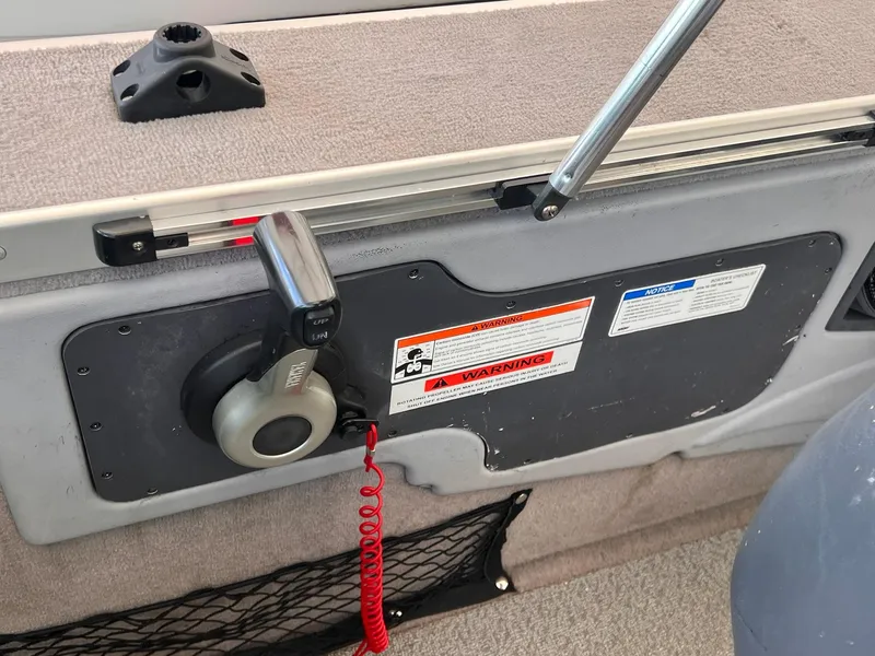 Slide: The Image of G3 Angler V185 F 2009 - 15