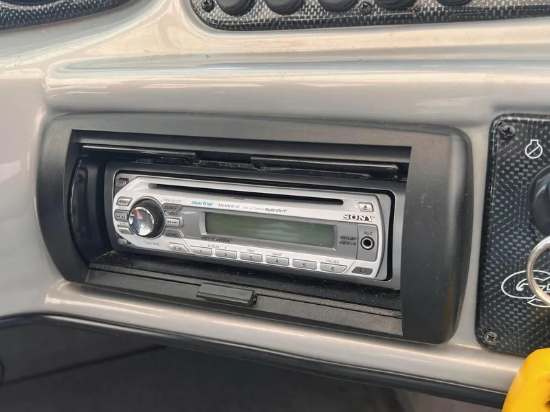 Slide: The Image of G3 Angler V185 F 2009 - 39