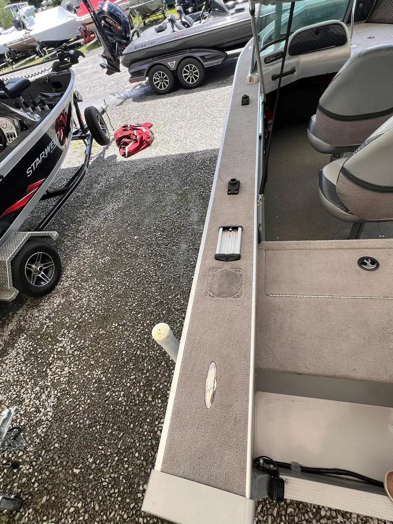 Slide: The Image of G3 Angler V185 F 2009 - 43