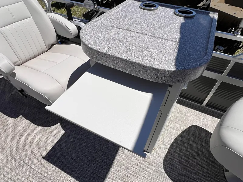 Slide: The Image of Qwest LS 822 DS BAR 2020 - 13