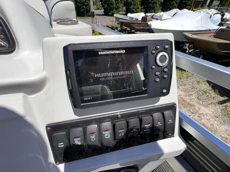 Slide: The Image of Qwest LS 822 DS BAR 2020 - 16