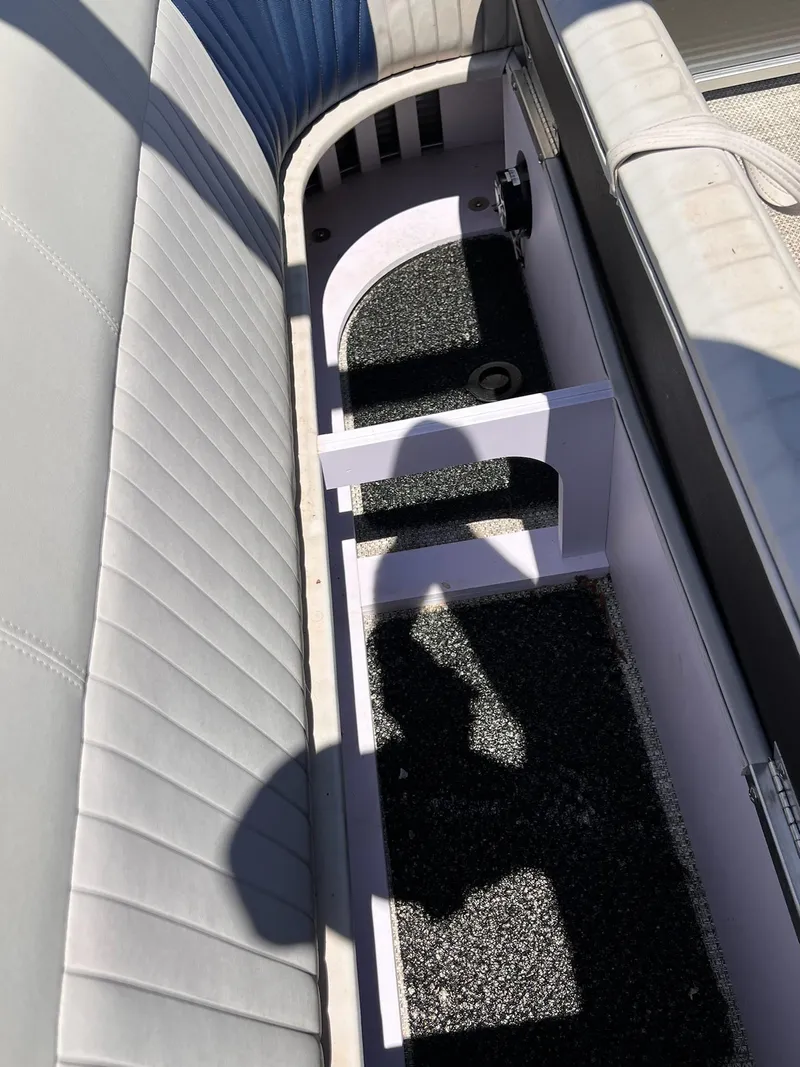 Slide: The Image of Qwest LS 822 DS BAR 2020 - 18