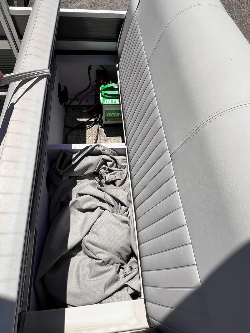 Slide: The Image of Qwest LS 822 DS BAR 2020 - 19