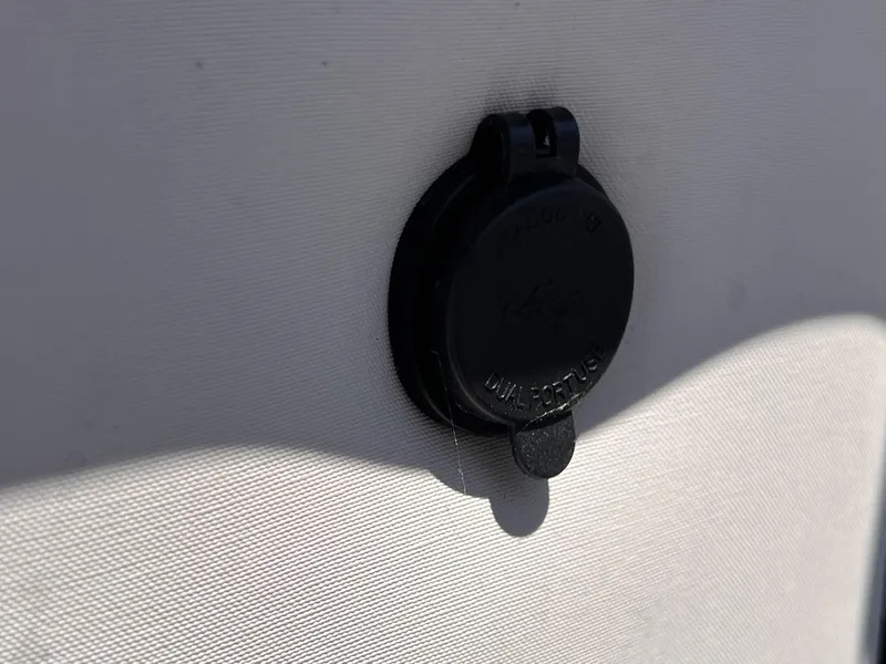 Slide: The Image of Qwest LS 822 DS BAR 2020 - 24