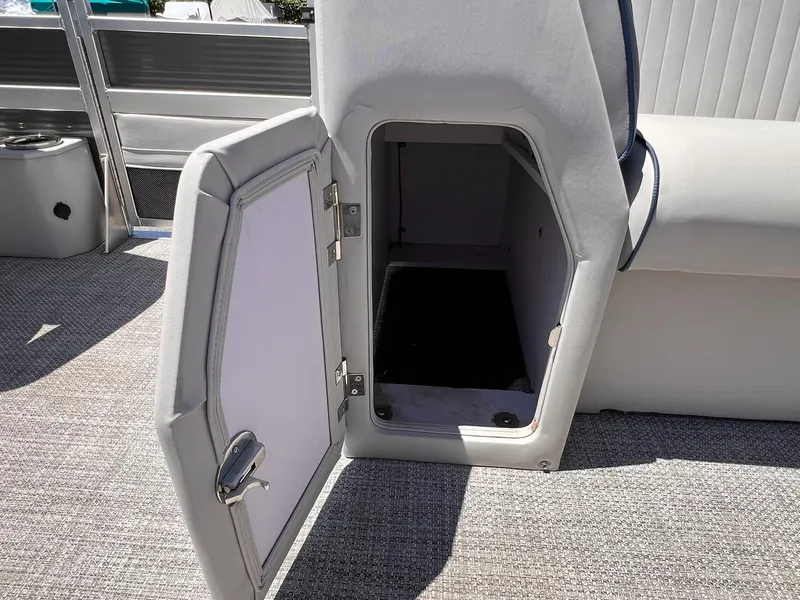 Slide: The Image of Qwest LS 822 DS BAR 2020 - 29