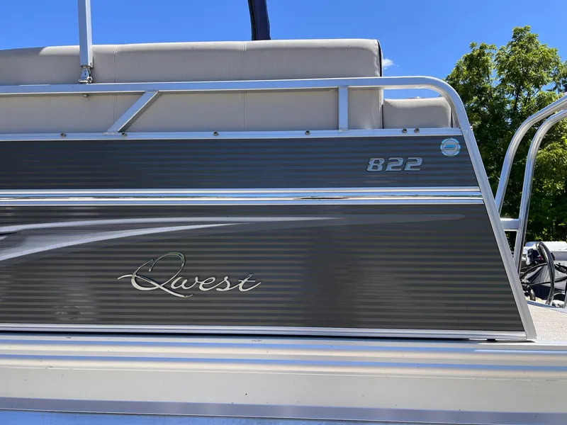 Slide: The Image of Qwest LS 822 DS BAR 2020 - 36