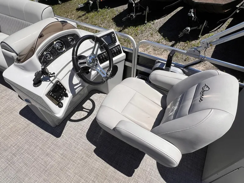 Slide: The Image of Qwest LS 822 DS BAR 2020 - 38