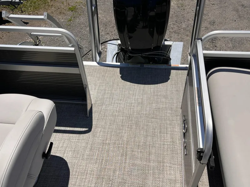 Slide: The Image of Qwest LS 822 DS BAR 2020 - 4