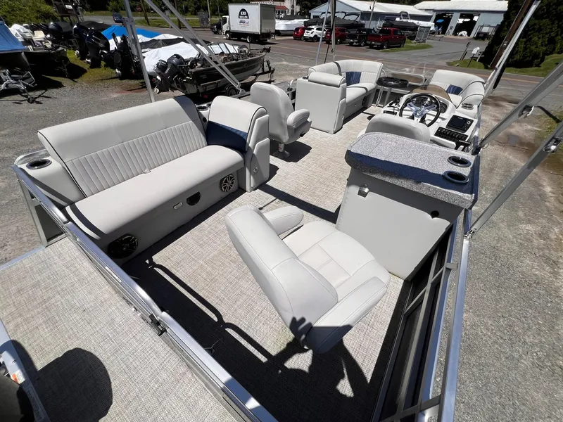 Slide: The Image of Qwest LS 822 DS BAR 2020 - 49