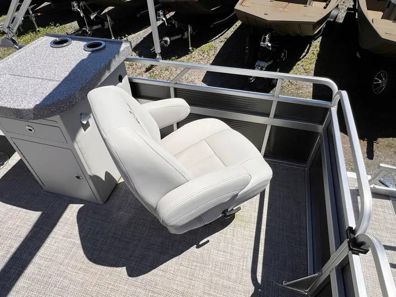 Slide: The Image of Qwest LS 822 DS BAR 2020 - 50