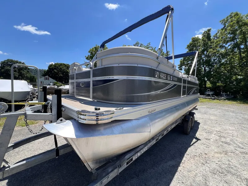 Slide: The Image of Qwest LS 822 DS BAR 2020 - 9