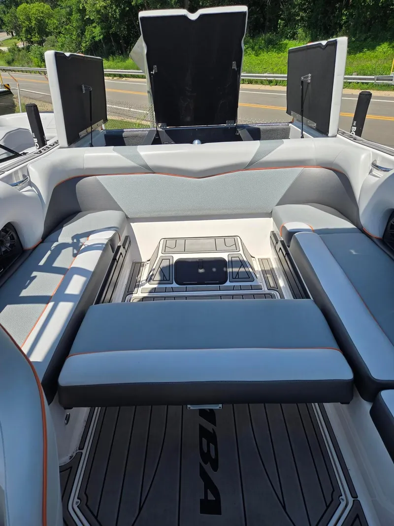 Slide: The Image of Moomba Mojo 2018 - 20