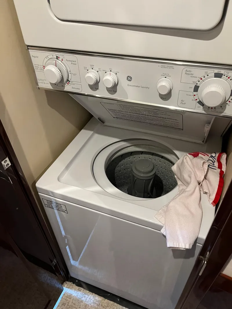 Slide: The Image of Sea Ray 58 Sedan 2008 - 54