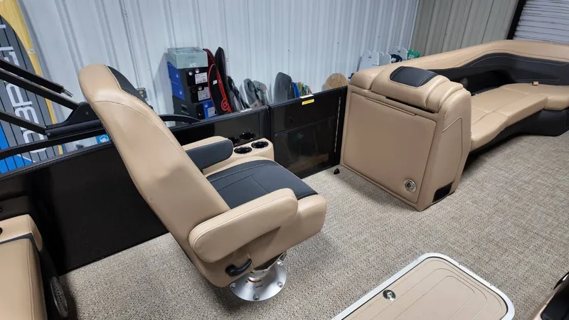 Slide: The Image of Barletta Cabrio 24UC 2026 - 19