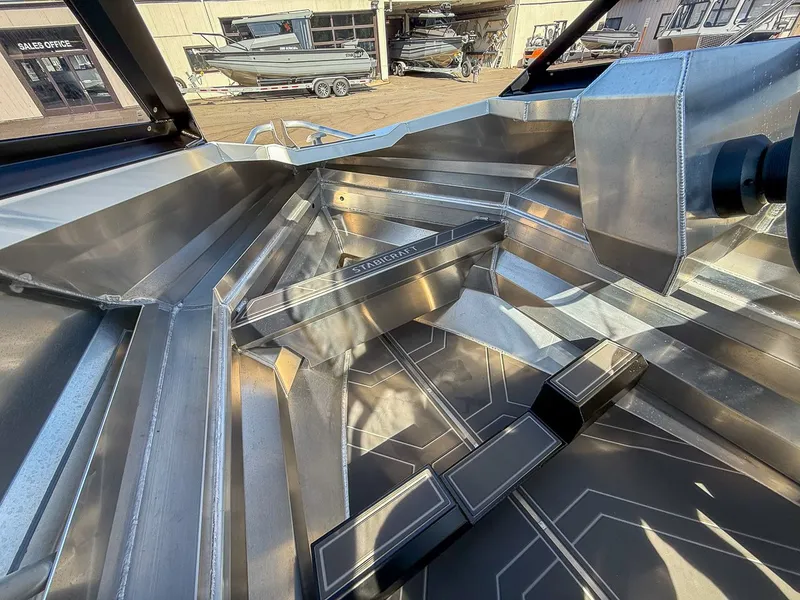 Slide: The Image of Stabi-Craft 1550 Fisher 2025 - 11