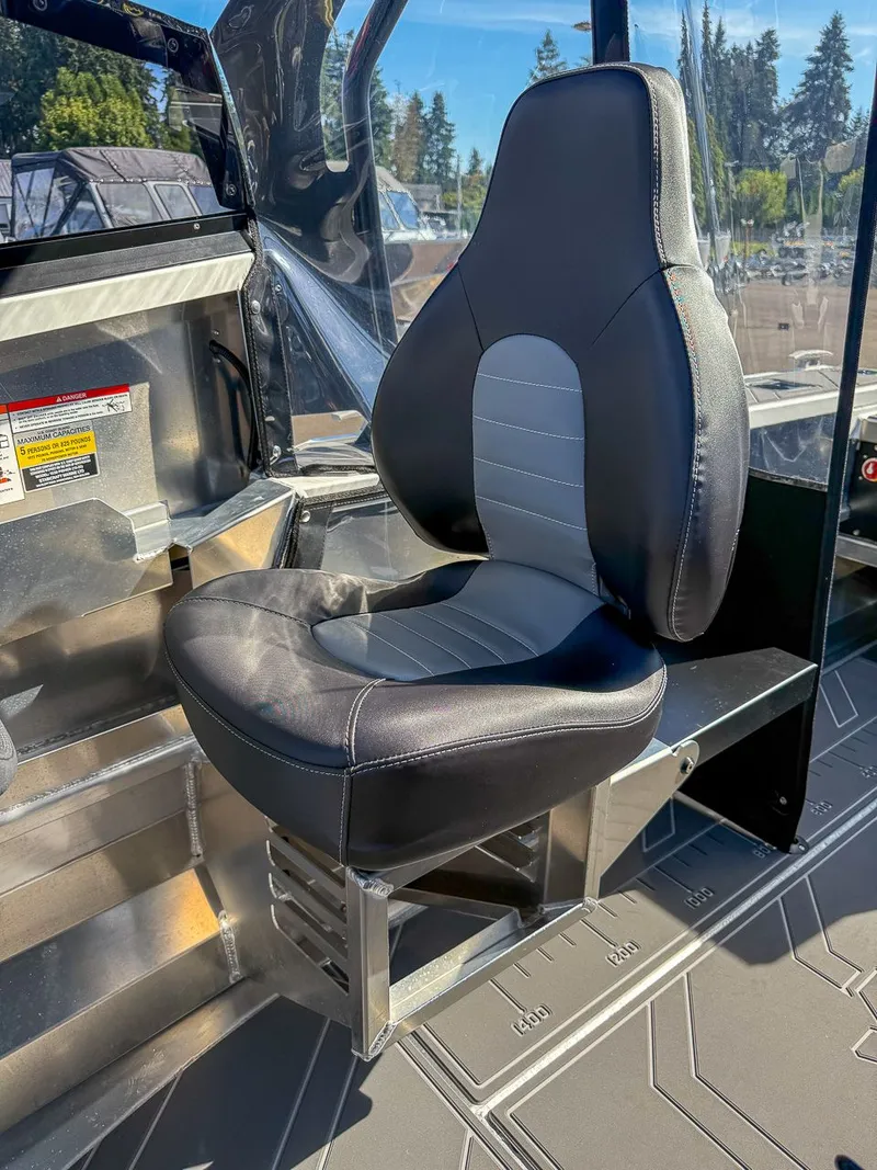 Slide: The Image of Stabi-Craft 1550 Fisher 2025 - 13