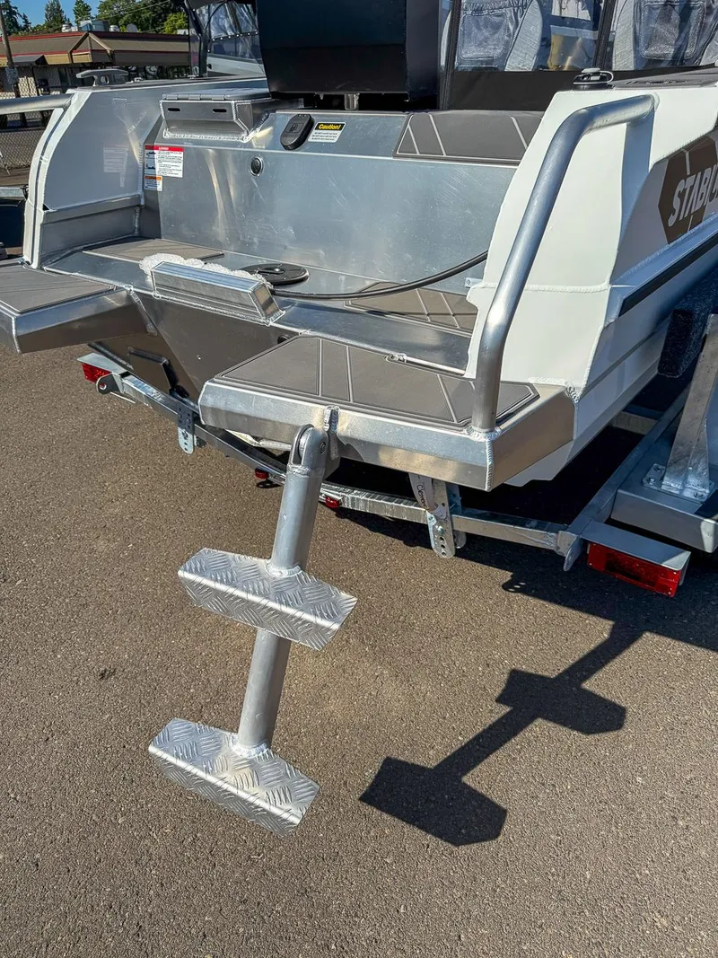 Slide: The Image of Stabi-Craft 1550 Fisher 2025 - 20