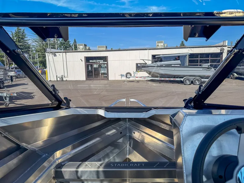 Slide: The Image of Stabi-Craft 1550 Fisher 2025 - 9