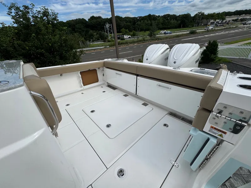 Slide: The Image of Everglades 315 Center Console 2024 - 22