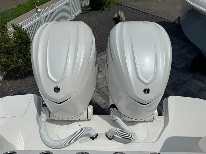 Slide: The Image of Everglades 315 Center Console 2024 - 29