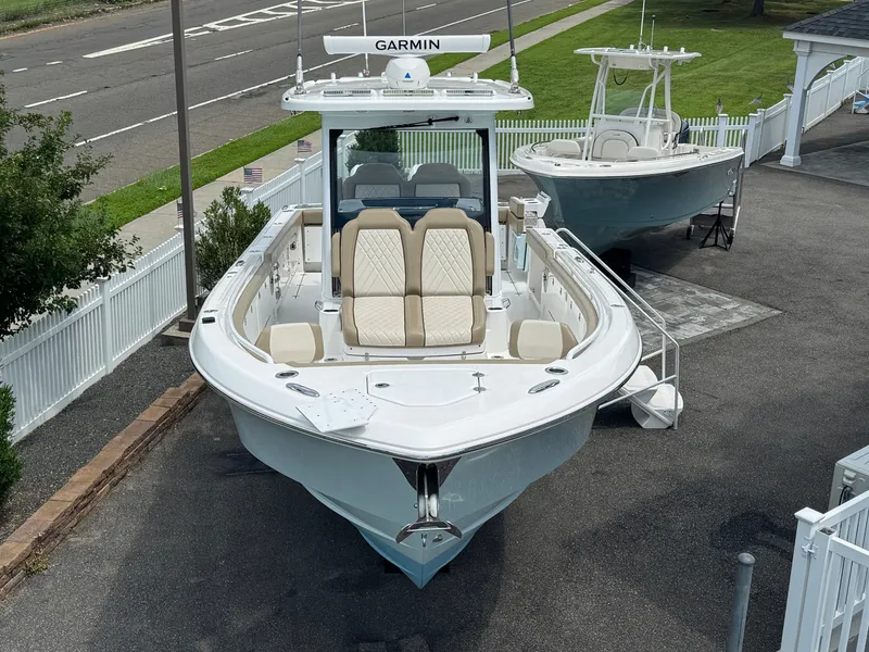 Slide: The Image of Everglades 315 Center Console 2024 - 3