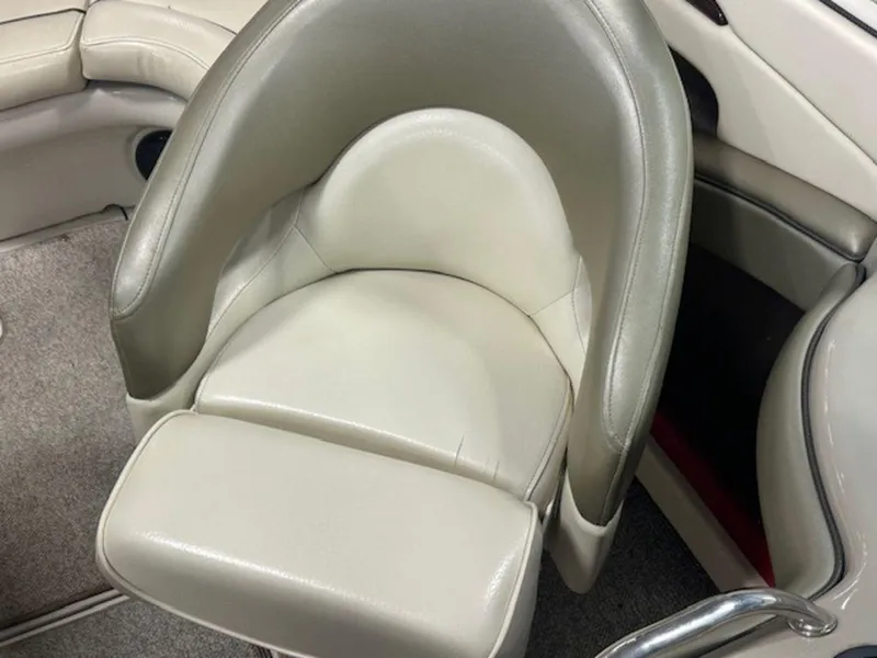 Slide: The Image of Sea Ray 240 Select 2004 - 10