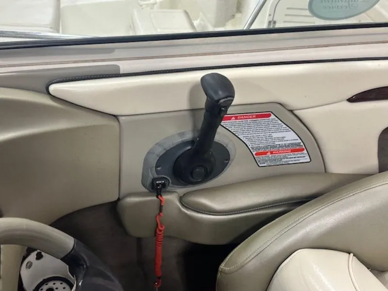 Slide: The Image of Sea Ray 240 Select 2004 - 12