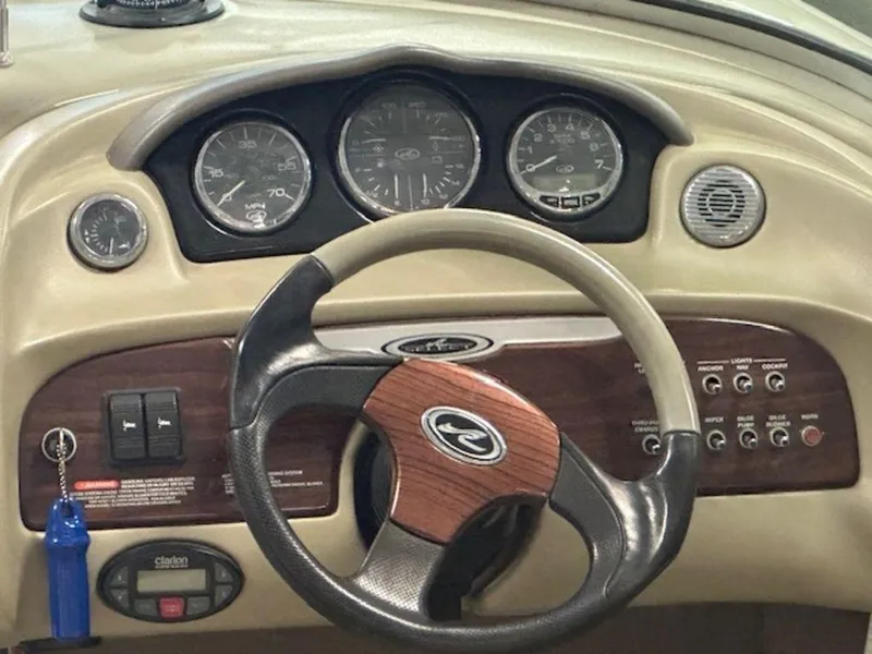 Slide: The Image of Sea Ray 240 Select 2004 - 6